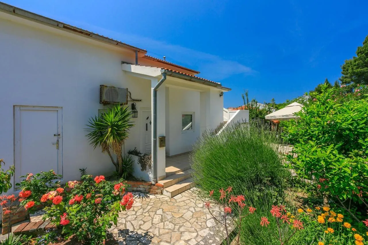 Apartment Iva Banjol كرواتيا