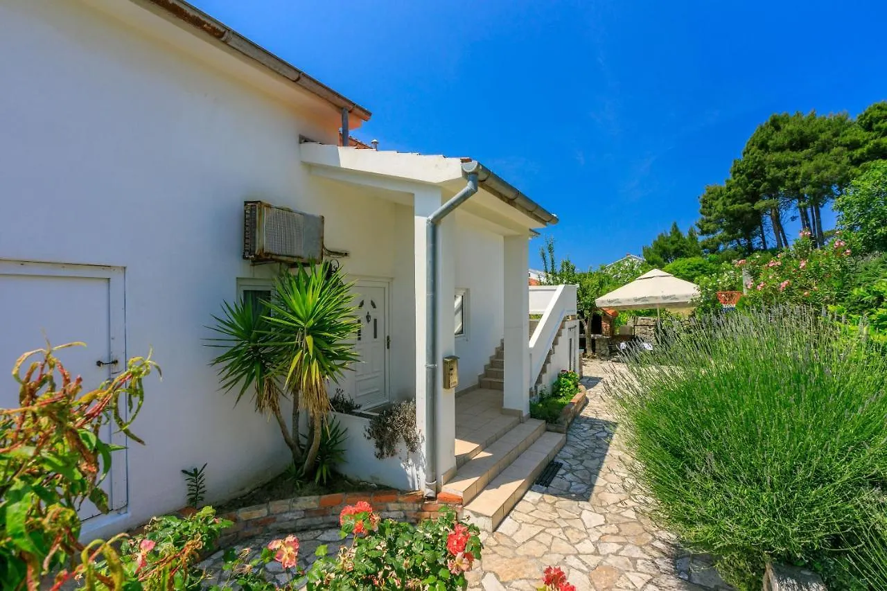 Apartment Iva Banjol