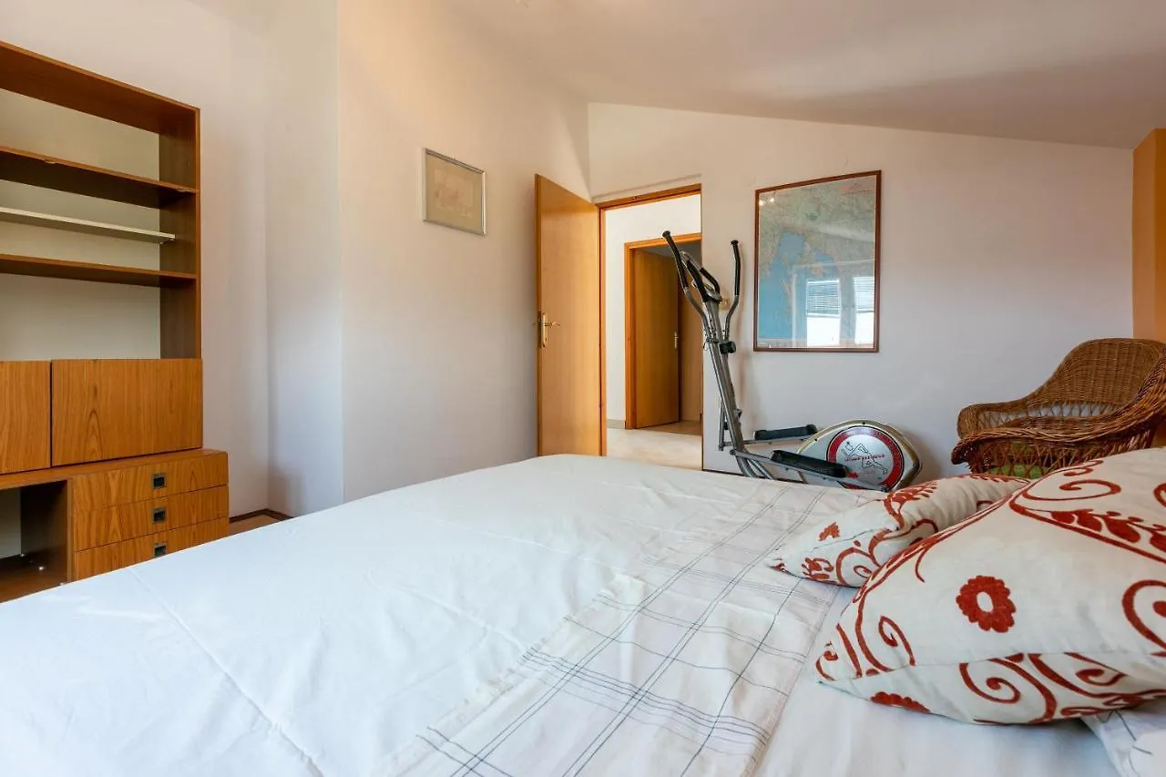 Apartment Iva Banjol كرواتيا